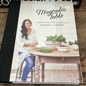 Magnolia table, Joanna Gaines cookbook